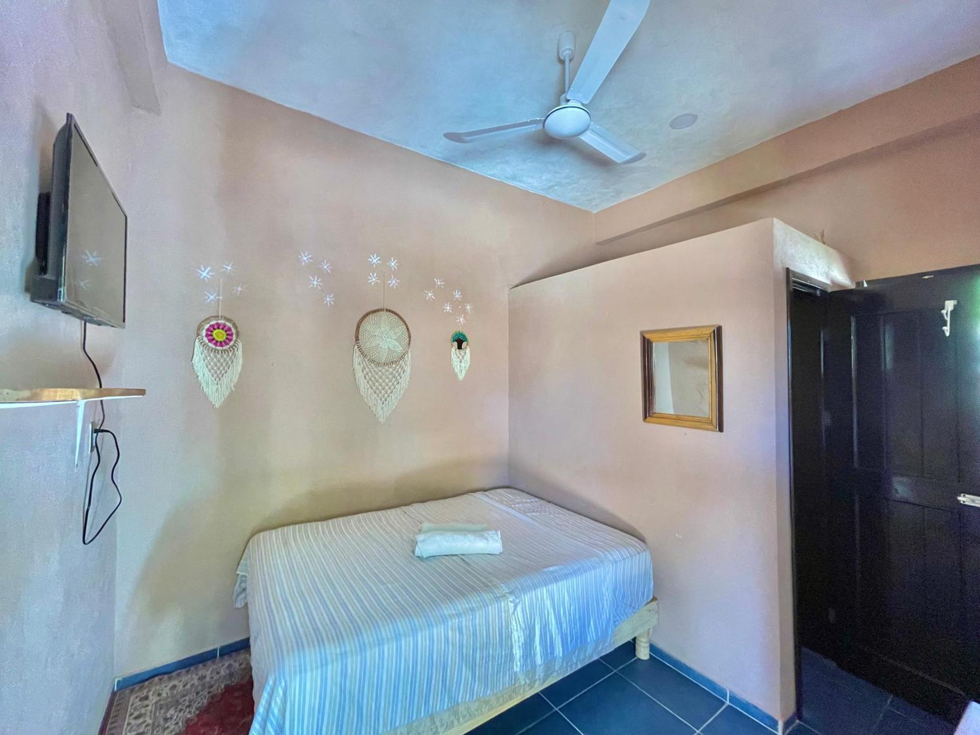 Casa Lol-Cab Hotel วัลลาโดลิด ภายนอก รูปภาพ